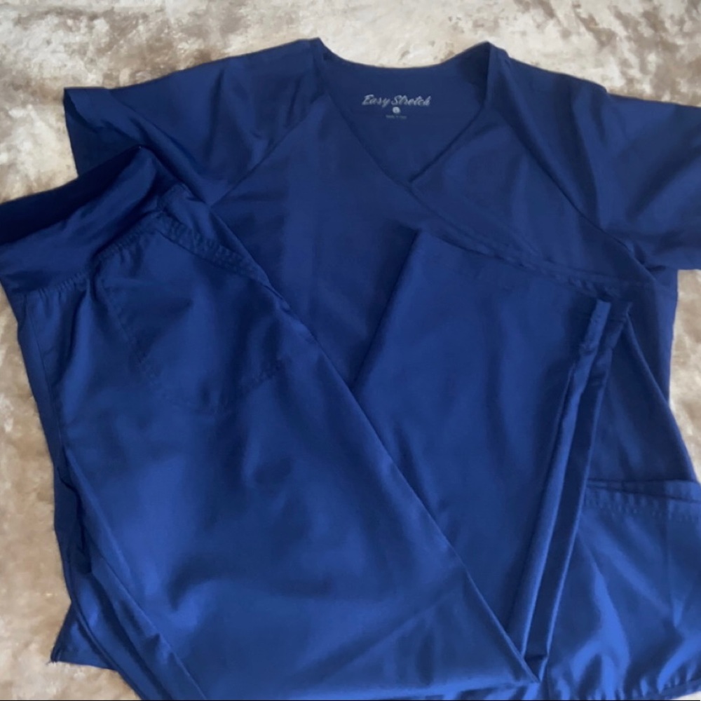 Easy Stretch SCRUB SET  (New W/O tags)